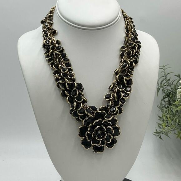 Vintage Black and Gold Tone Floral Statement Necklace - Picture 1 of 13